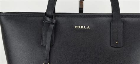 как проверить подлинность сумки furla